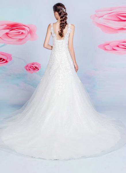 Kleid aus Tüll in A-Linie mit V-Ausschnitt und perlenbesetzten Spitzenapplikationen Ivory I Ivory/Rosé